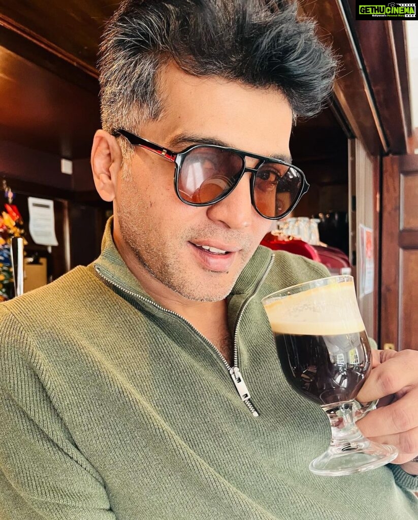 Vinay Rai Instagram - Oru Irish Coffee 😜. #vinayrai #actor #actorslife #uk #coffee #drinkresponsibly #dayoff #tamilcinema #telugucinema
