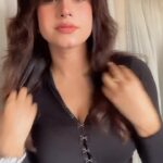 Vindhya Tiwari Instagram - Whenever….wherever I go these days 🙈❤️😂 Mumbai - The City of Dreams