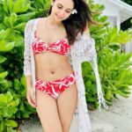 Vinny Arora Instagram - Out of captions that do justice to what a big beach bum I am 🏝️ Villa Park, Maldives