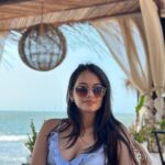 Virti Vaghani Instagram - It was too windy 🌬️ @khemka_riya 📸
