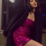 Vrushika Mehta Instagram - When I'm in the mood for pictures 🍁 How many of you love taking random pictures? Batao batao 🌝🌝 Photography: @thakkar.jay_3 Wearing: @mona_fashion_studio07 #instagood #photooftheday #canada