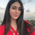Warina Hussain Instagram - chhat wali fotos 🪁 #weddingshenanigans