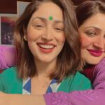 Yami Gautam Instagram - #sundayspecial #gulabjamun #sistersunday 🥰😂🤪 Home
