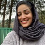 Yami Gautam Instagram - Himachal in my ❤️🌲 And this head-scarf styled with so much love by my pretty mummy ❤️ #nofilter