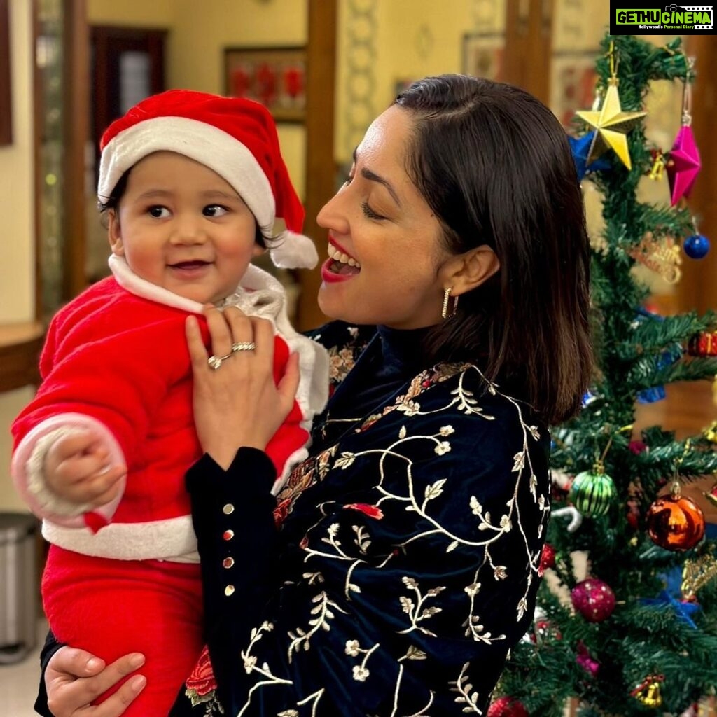 Yami Gautam Instagram - Merry Christmas & happiness forever ❤🎄