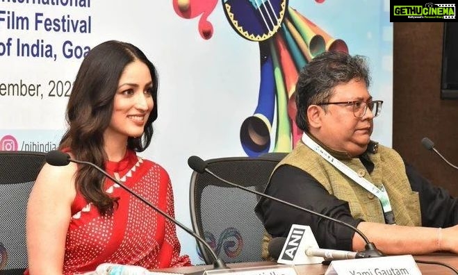 Yami Gautam Instagram - #Lost sets @iffigoa on 🔥 Received an extraordinary response at its Asian premiere.🤩 @zeestudiosofficial @aniruddhatony #PankajKapur @mrkhanna @neilbhoopalam @piabajpai @tushar.pandey @namahpictures #ShariqPatel @shareenmantri @arora.kishor @samsferns @mukerjeeindrani @writish1 @moitrashantanu @swanandkirkire @zeecinema @zeemusiccompany @zee5 @paponmusic @shreyaghoshal @arindamsil @anubhafatehpuria @bagchi_mb @bodhabando @kanwalkohli @angarikamantri #AvikMukhopadhyay