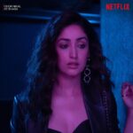 Yami Gautam Instagram - Flight attendant, Neha Grover, is in charge of our safety on flight #ChorNikalKeBhaga during this hijack, oops heist 🤫 We’ve officially got nothing to fear 🫡 Landing only on Netflix, on March 24! @yamigautam @sunsunnykhez @maddockfilms @sharadkelkar @indraneilsengupta @ajaysinghmail #DineshVijan @amarkaushik @sirajahmed381 @vishalmishraofficial