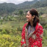 Yami Gautam Instagram - A lot of my favourites in this frame ❤️ Any guesses 😄 #nofilter