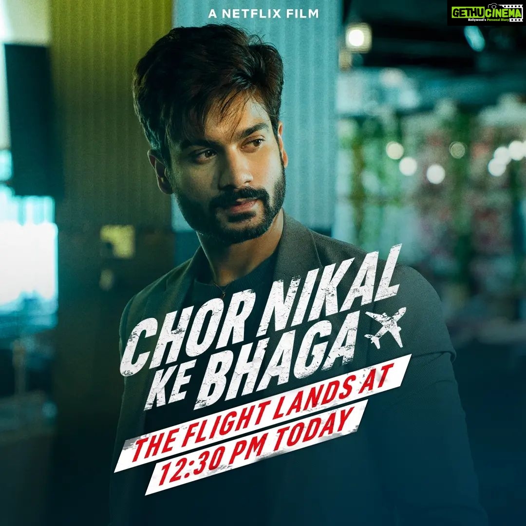 Yami Gautam Instagram - This is the final call for all the passengers boarding the flight #ChorNikalKeBhaga. @sunsunnykhez looks like we are ready to take off! #ChorNikalKeBhaga premieres at 12:30pm only on @netflix_in! @sunsunnykhez @netflix_in @maddockfilms @sharadkelkar @indraneilsengupta @ajaysinghmail #DineshVijan @amarkaushik @sirajahmed381 @vishalmishraofficial @rashmeetkaur