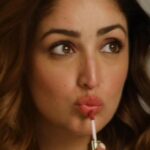 Yami Gautam Instagram - Listen up, ladies! @yamigautam’s SUMMER BEAUTY SECRETS are out. And you surely CANNOT miss it for the 🌎! Be it acing the clean glam look or slaying it in this hot humid weather, watch & learn Yami’s favorite hacks! 🥰 Save this video for a glowing summer ❤️ #FacesCanada #YamiGautam #reelitfeelit #MakeupHacks #explorepage #explore #makeuptips #foryou #foryoupage