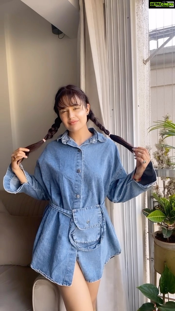 Yuvika Chaudhary Instagram - One kiss is all it takes 🤍 #onekiss #dualipa #transitionreels #yuvikachaudhary #yc #reelspage #lazyday #denimrepair