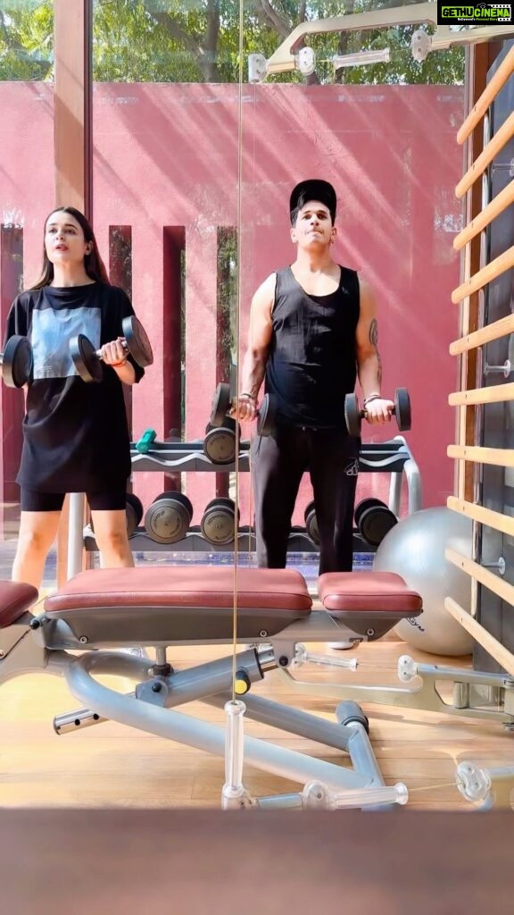 Yuvika Chaudhary Instagram - Gym partners @princenarula ♾️🥰😷🖤🧿