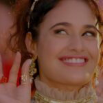 Yuvika Chaudhary Instagram – Kina Sona | Ajay Keswani | Jyotika Tangri |  Yuvika Chaudhary | Sanjeev Chaturvedi | Manoj Lakhiani

■ Producer – Manoj Lakhiani
■ Singer – Ajay Keswani & Jyotika Tangri
■ Composer & Lyricist – Sanjeev Chaturvedi
■ Music – Sanjeev – Ajay
■ Music Producer & Arranger – Ashique Elahi
■ Mix and Master – Ashique Elahi
■ Music managed – Sarika Chaturvedi 
■ Director – Akshay K Agarwal
■ Video – AKA FILMS 
■ Concept, Screenplay & Direction – Akshay K Agarwal
■ DOP – Jason Numberdar
■ Art – Karishma Dhawan
■ AD – Jai Sehdev
■ Line Production – Hitul Suri
■ Stylist – Shreeya Mongia
■ Makeup Hair – Monish Ansari
■ Production Team – Shubham Sanger, Ritik Yadav, Harsh Sharma
■ Editor – Gaurav K Mehra
■ Edit Assistant – Sahil Mehra
■ Colors – Onkar Singh
■ Stills & BTS – MG Productions
■ Designs – Roop Kamal Singh
■ Special Thanks to – Ingrooves and Amit Sharma
■ Special Thanks – Clarks Inn , Krishna Valley Vrindavan
■ Special Thanks – Sujata Ahuja Khurana
■ Label – Desi Beats