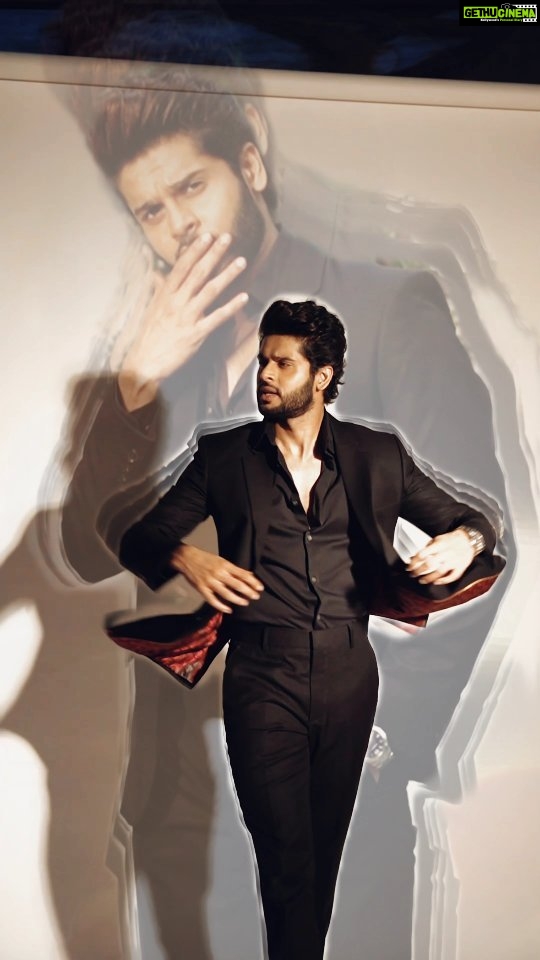 Abhimanyu Dasani Instagram - Destiny is all. #black #suitstyle Mumbai, Maharashtra