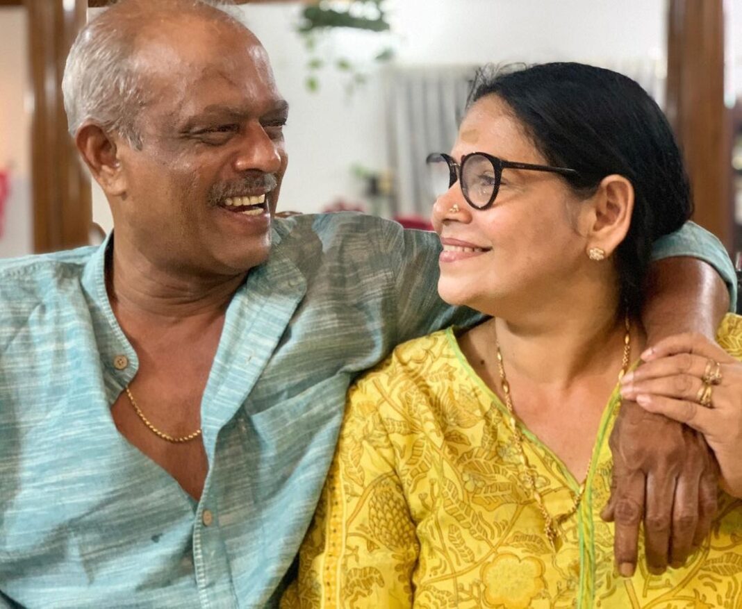 Abhirami Suresh Instagram - Praanan nilachu.. Achan Poyi.. Prarthikkanam… 🙏🏻