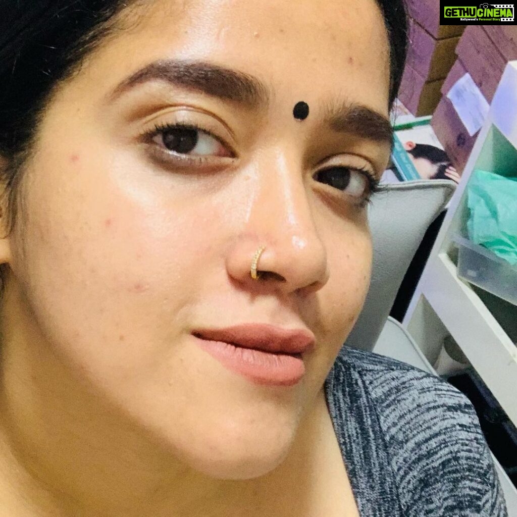 Abhirami Suresh Instagram - Like they say boost is the secret of my energy, my skin secret is @skinsecretsclinic eee! And the favourite @dr_anjanamohan ♥️😘