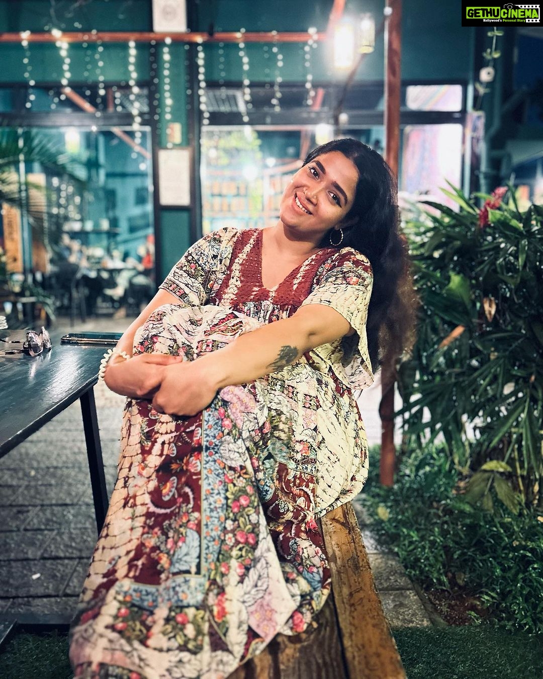 Abhirami Suresh Instagram - Be kind, for everyone you meet is fighting a harder battle. Plato
