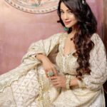 Adaa Khan Instagram – शाही vibes 👸
.
.

.
.
.
#photooftheday #ootd #indianwear #fashion #style #fashionista #lookbook #instagood #instadaily #fashionlikeadaa #adaakhan