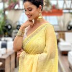Adaa Khan Instagram - Can this be counted as a part of #WhatJhumka trend? 🤪 . . #SareePeVaari #NaariInSaree #photooftheday #ootd #lookbook #fashion #fashionnova #sareelove #desigirl #stylefile #style #mood #instagood #fashionlikeadaa #adaakhan . Jhumka: @nidhikurda 👗: @pannasareesofficial 🤝 : @ektara_world 💄:@makeupandhairbydwanijainn 💇‍♀️: @mua_rupashikalgar 🤝: @cheragsmagicalmakeovers 📍: @truetrammtrunk