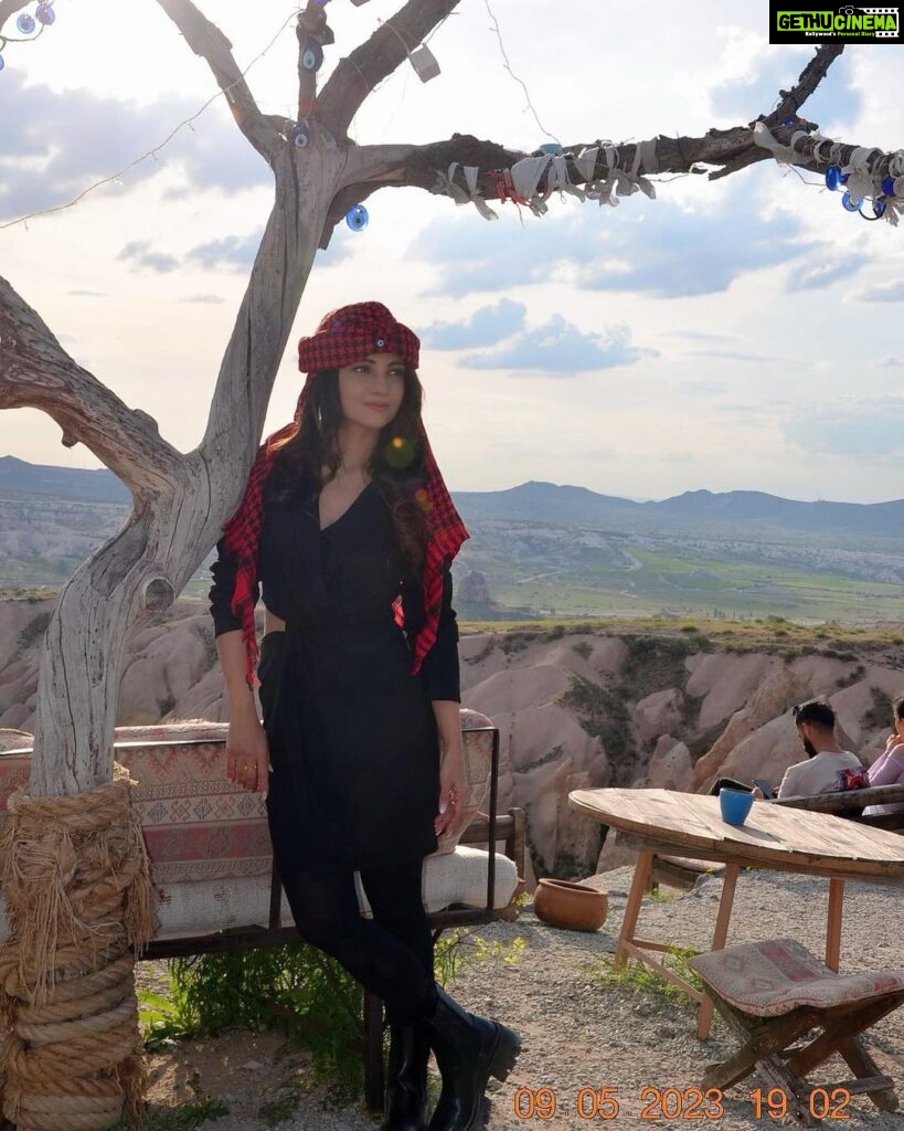 Adaa Khan Instagram - Wishing tree 🧿 . . #makeawish #nahil #turkey #adaaventure #travelholic #yolo #gratitude