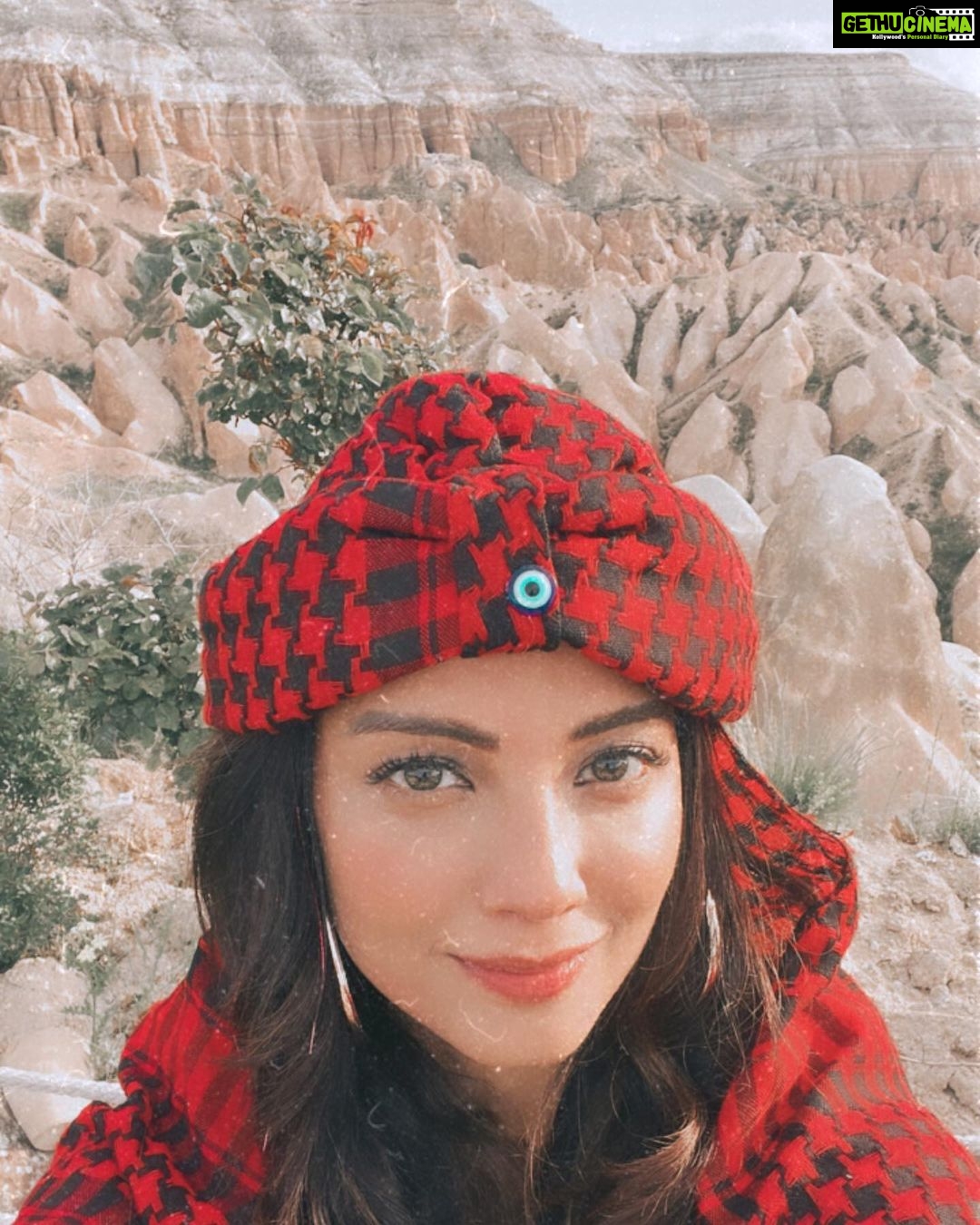 Adaa Khan Instagram - Wishing tree 🧿 . . #makeawish #nahil #turkey #adaaventure #travelholic #yolo #gratitude