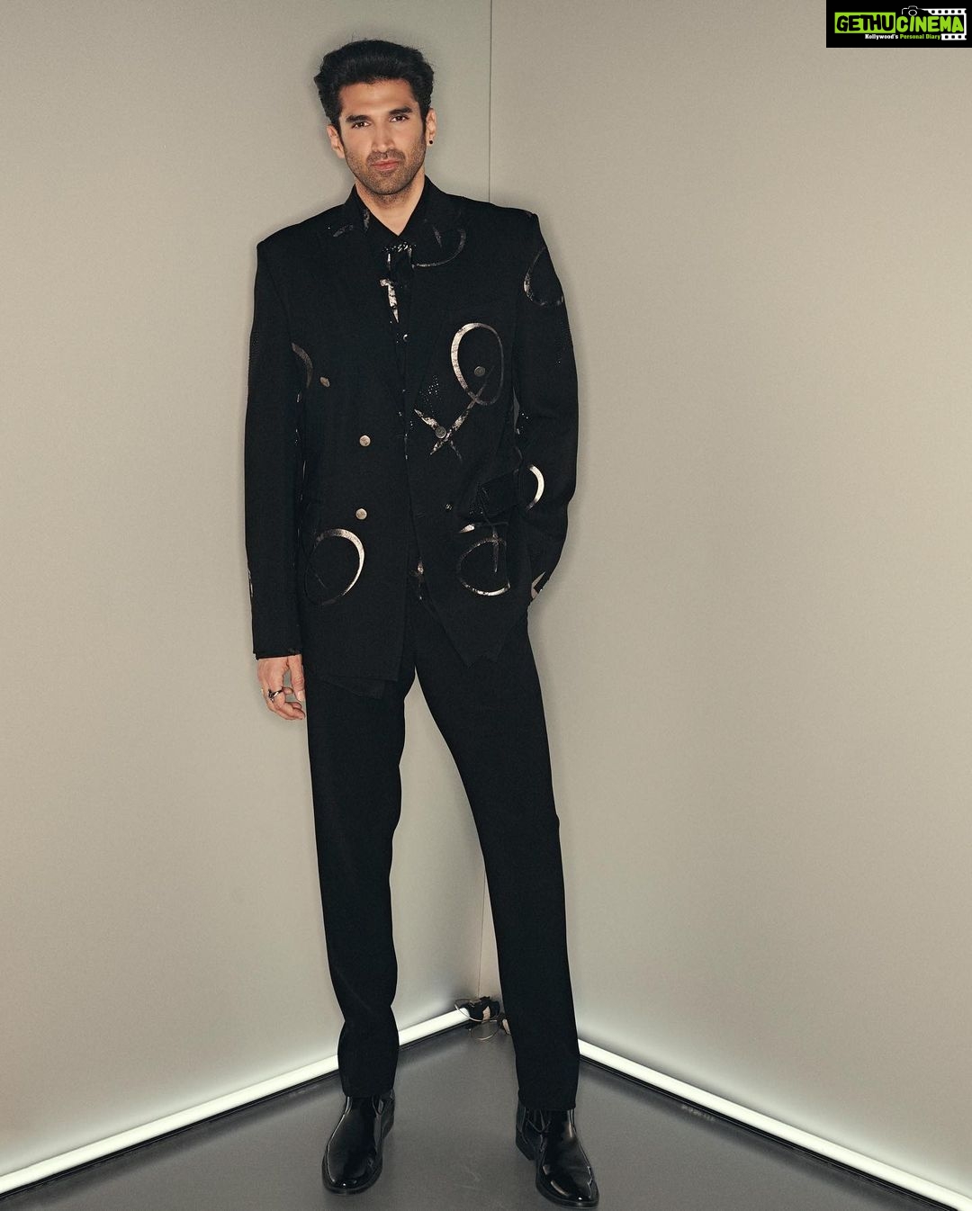 Aditya Roy Kapur - 745.4K Likes - A Photoshoot