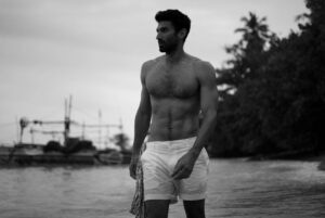 Aditya Roy Kapur Instagram - Ya