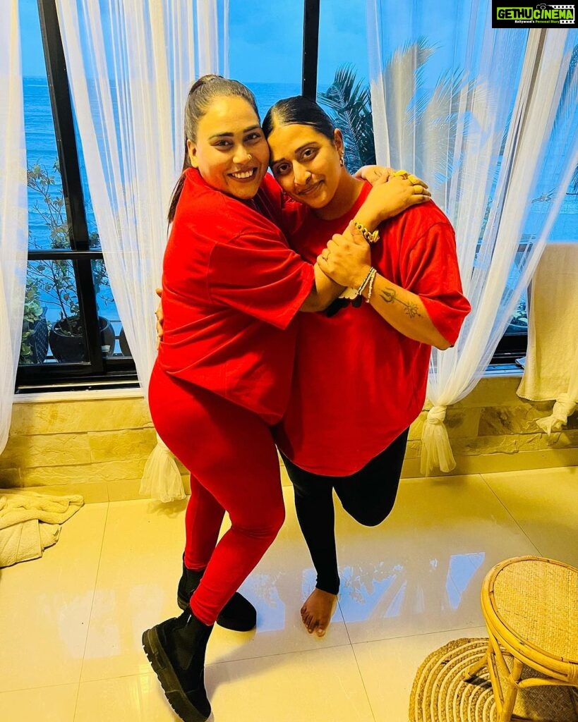 Afsana Khan Instagram - Two queens in One frame 🎤big collaboration 🔜🧿 with my beautiful sister @therajakumari big love n respect for her ❤️💫 Afsana khan X Raja Kumari Mumbai, Maharashtra