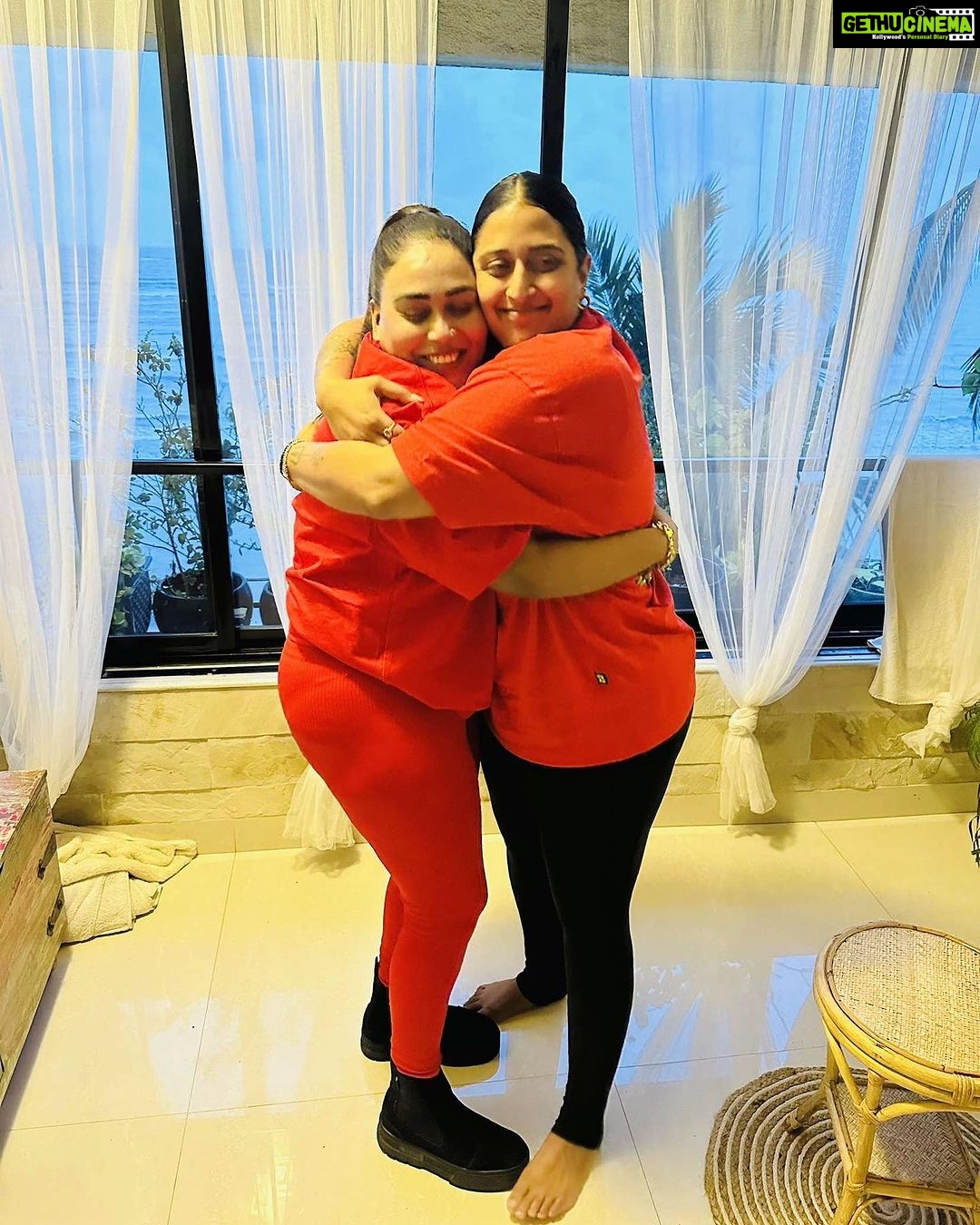 Afsana Khan Instagram - Two queens in One frame 🎤big collaboration 🔜🧿 with my beautiful sister @therajakumari big love n respect for her ❤️💫 Afsana khan X Raja Kumari Mumbai, Maharashtra