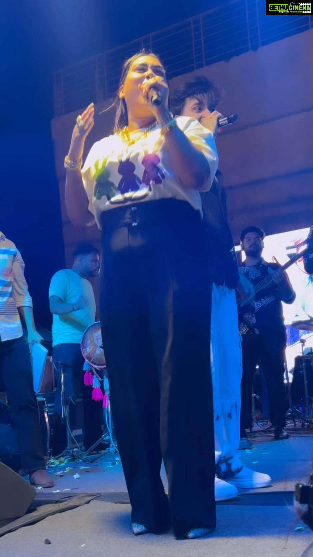 Afsana Khan Instagram - It was great time at chapter club as we enjoyed alot. Also thanks to each one of you, who was there for us. # Afsaaz forever ❤#afsaajzforever ️ Chandigarh, India