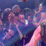Afsana Khan Instagram - Thank You So much Guys For Your Love ❤️🙏🏻 @itsafsanakhan @saajzofficial @nooransister_786official #Aftabhashim #Sabribrothers #Live #tumsemilkedilka