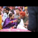 Afsana Khan Instagram - Vadda Bai @sidhu_moosewala 💔 😭 miss u Death toh Tuc 8din phala mil ke gye pata nai c ke oh last mulakaat hovegyi bhut gallan kitiyaan 😭😭 #justiceforsidhumoosewala 💔 Chandigarh, India