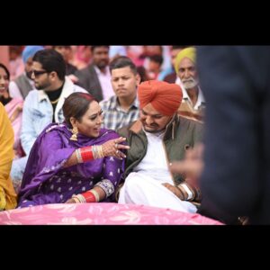 Afsana Khan Instagram - Vadda Bai @sidhu_moosewala 💔 😭 miss u  Death toh Tuc 8din phala mil ke gye pata nai c ke oh last mulakaat hovegyi bhut gallan kitiyaan 😭😭 
#justiceforsidhumoosewala 💔