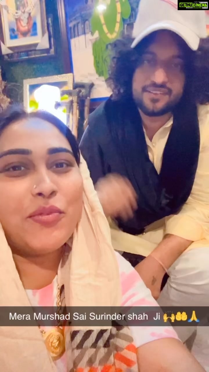 Afsana Khan Instagram - Blessings mere Murshad Sai Surinder shah Ji 🙌🤲❤️ @dargah_sharif_bakarpur ❤️🤲 Dera Bakarpur