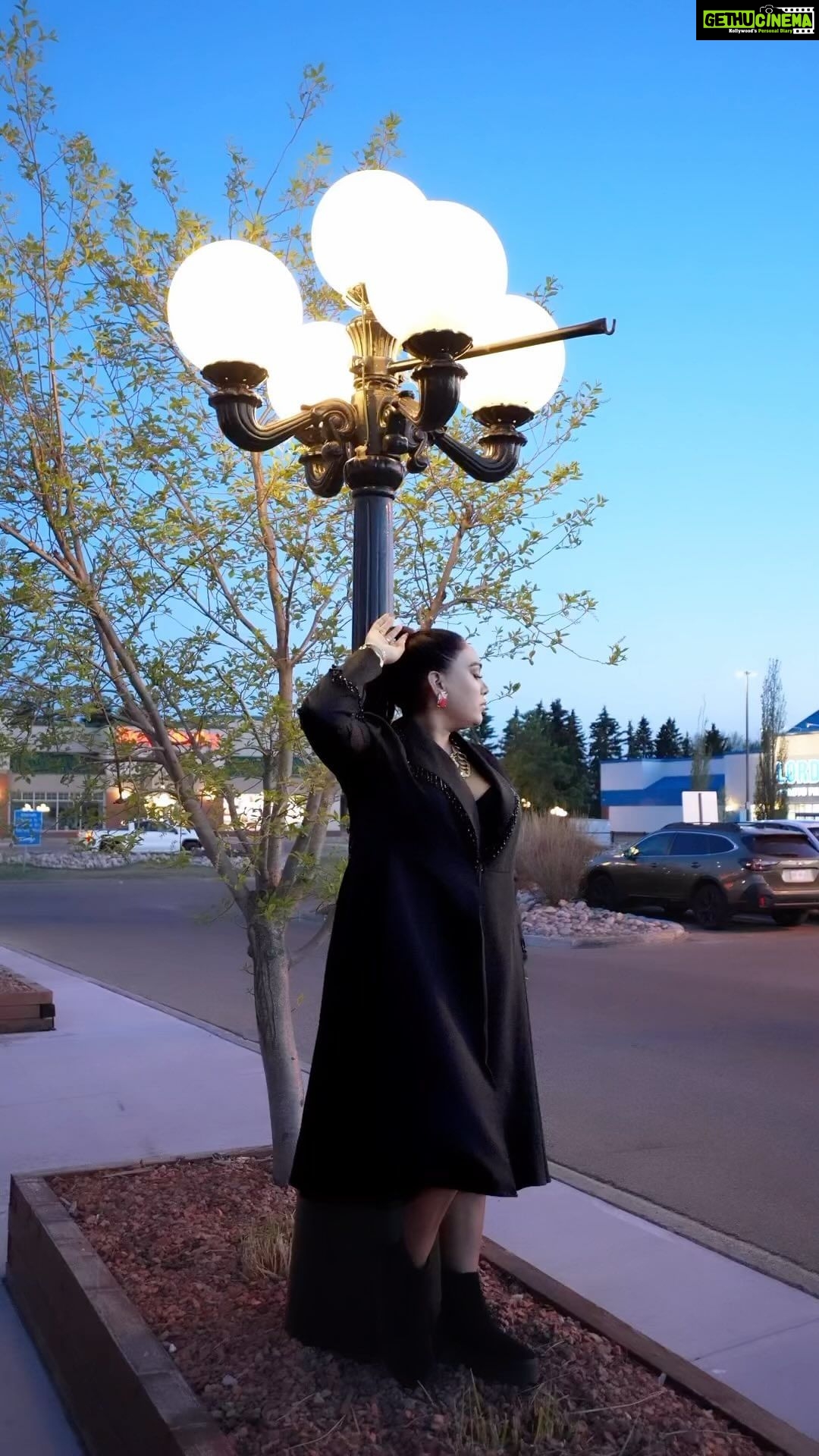 Afsana Khan Instagram - Oye Hoye Afsana 🖤🦋🍁 🔥 Edmonton, Alberta