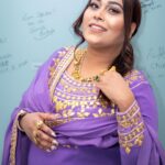 Afsana Khan Instagram - जो डूबना है तो इतने सुकून से डूबो कि आस-पास की लहरों को भी पता न लगे 💜🦋 Edmonton, Alberta