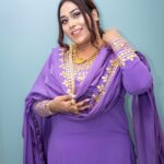 Afsana Khan Instagram - जो डूबना है तो इतने सुकून से डूबो कि आस-पास की लहरों को भी पता न लगे 💜🦋 Edmonton, Alberta