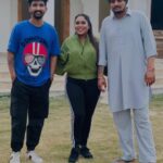 Afsana Khan Instagram - ਤਿਓਹਾਰਾਂ ਦਾ ਤਿਉਹਾਰ ਰੱਖੜੀ ਦਾ ਤਿਓਹਾਰ ਜਿਸ ਵਿੱਚ ਹੁੰਦਾ ਹੈ ਭੈਣ ਭਰਾ ਦਾ ਪਿਆਰ ਭੈਣ ਭਰਾ ਖੁਸ਼ ਰਹਿਣ ਹਮੇਸ਼ਾ ਇਹ ਚਾਹੁੰਦਾ ਹੈ ਸਾਰਾ ਸੰਸਾਰ।। ਮੇਰੇ ਦੋ ਅਨਮੋਲ ਰਤਨ ਹੀਰੇ ਵੀਰੇ ਹੈਪੀ ਰੱਖੜੀ ਵੀਰੇ @khudaabaksh ❤️ 🫶@sidhu_moosewala ❤️🫶 Chandigarh, India