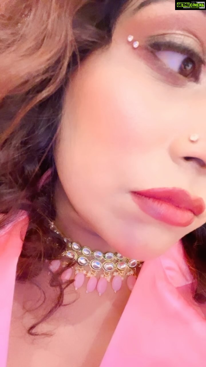Afsana Khan Instagram - Something new soon 💫🫶❤️ @itsafsanakhan @afsanakhanmusic #afsaajzforever