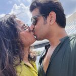 Aishwarya Sharma Bhatt Instagram - मैं और मेरा सफ़र अक्सर ये बातें करते हैं.. रुकना है या चलना है … ❤️ with @bhatt_neil 😘❤️🤗 #aishwaryasharma #neilbhatt #bankok #ayuthaya #thailand #thailanddiaries #beauty #travelling #honeymoontour #couplegoals #neilkiaish