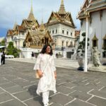Aishwarya Sharma Bhatt Instagram - Brought India in Bangkok ❤️ with my love @bhatt_neil 😘😇 Outfit: @budandtulip Styling: @styling.your.soul #aishwaryasharma #neilbhatt #bangkok #indainattire #thegrandpalace #grandpalacebangkok #ancientplace #thailanddiaries Grand Palace: Royal Chapel of the Emerald Buddha