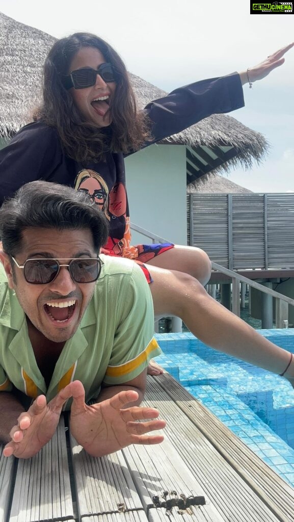 Aishwarya Sharma Bhatt Instagram - Happy birthday my Crazy Half 💃🏻🥳 love you so much my Lion 🦁 my 🌙 and my ⭐ enjoy your day that too with me 🤭 because I am always there with you 🤪 Love you bubu 😘😍 @bhatt_neil #birthdayboy #neilbhatt #aishwaryasharma #neilkiaish #happybirthday