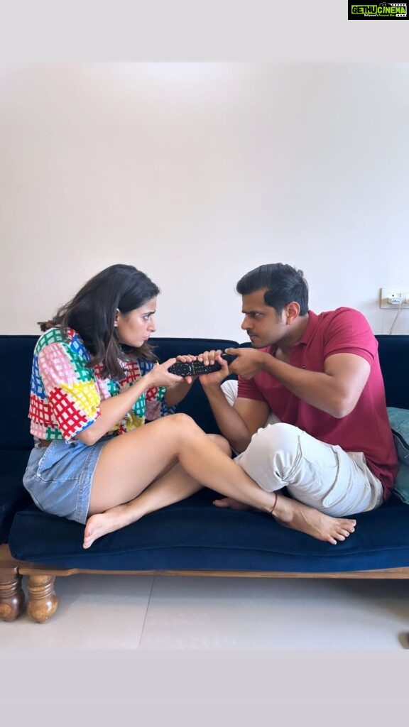 Aishwarya Sharma Bhatt Instagram - Fight for remote 😂😂😂 #aishwaryasharma #neilbhatt #neilkiaish #couplegoals