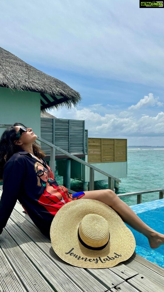 Aishwarya Sharma Bhatt Instagram - Moments , that will last for a lifetime ❤️ Think Holiday, Think JourneyLabel! 🙏🏻 @travelwithjourneylabel #AishwaryaSharma #NeilBhatt #JourneyLabel #TravelWithJourneyLabel #YouAreSpecial #ThinkHolidayThinkJourneyLabel #LuxuryHoliday