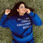 Aishwarya Sharma Bhatt Instagram - What’s your point of view??? PC 📸 @sheezan9 🤗 Outfit @muvazo_official Styled by @stylebysaachivj Team @sanzimehta777 @styledbynikinagda #aishwaryasharma #khatronkekhiladi #khatronkekhiladi13 #kkk13 #colorstv