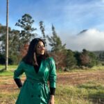 Aishwarya Sharma Bhatt Instagram – Good morning ❤️

Styled by @stylebysaachivj 
Team @sanzimehta777 @styledbynikinagda

#aishwaryasharma #khatronkekhiladi13 #kkk13 #khatronkekhiladi #greenery #mouintains #southafrica