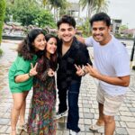 Aishwarya Sharma Bhatt Instagram - When your friends take selfies without you 😂😂😂 Madness overloaded 😂😂😂 #aishwaryasharma #neilbhatt #vihanverma #snehabhawsar #neilkiaish #sharmaverma #taarakmehtakaooltahchashmah #funnyreels #madnessoverloaded #reelitfeelit