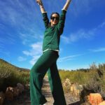Aishwarya Sharma Bhatt Instagram - Hara Bhara Kabab 😂 Outfit: @pankhclothing Styling: @styling.your.soul #aishwaryasharma #khatrokekhiladi #khatronkekhiladi13 #intothewild #southafrica #nature