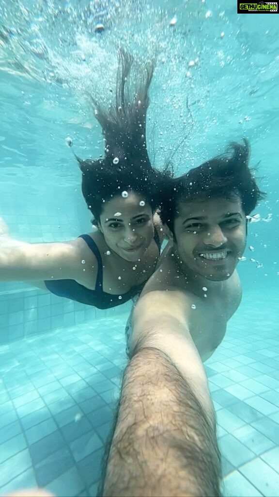 Aishwarya Sharma Bhatt Instagram - From “Fear to Fun” ❤️😇🙏🏻 #aishwaryasharma #neilbhatt #neilkiaish #couplegaols #krabi #thailanddiaries #underwater #love