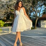 Aishwarya Sharma Bhatt Instagram - Golden Hour Glow ☀️ Outfit: @coordinate.in Styling: @styling.your.soul Assisted by: @stylefile.bykrisha #aishwaryasharma #maldives #maldivianglow #ootd
